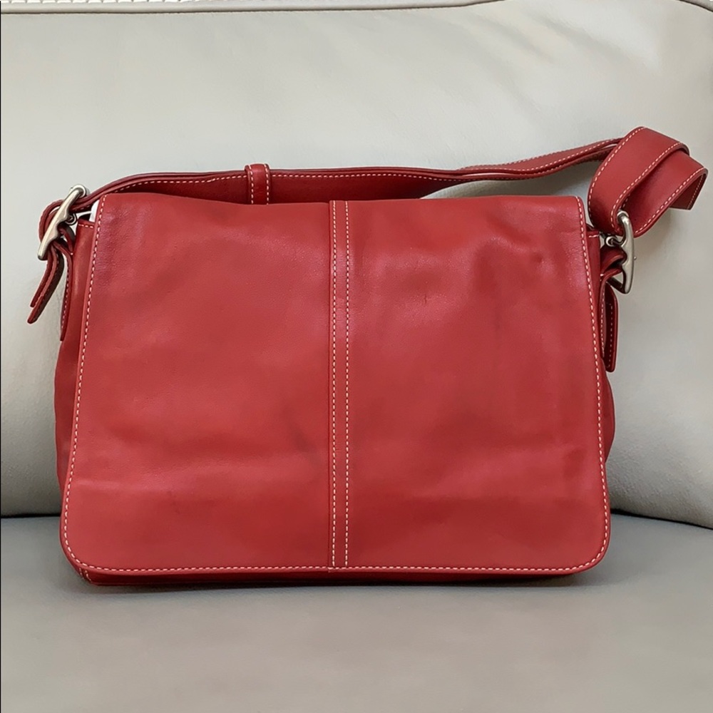 COACH NWOT Hamptons red leather flap shoulder bag